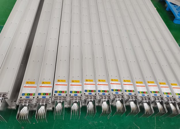 密集型母線(xiàn)槽